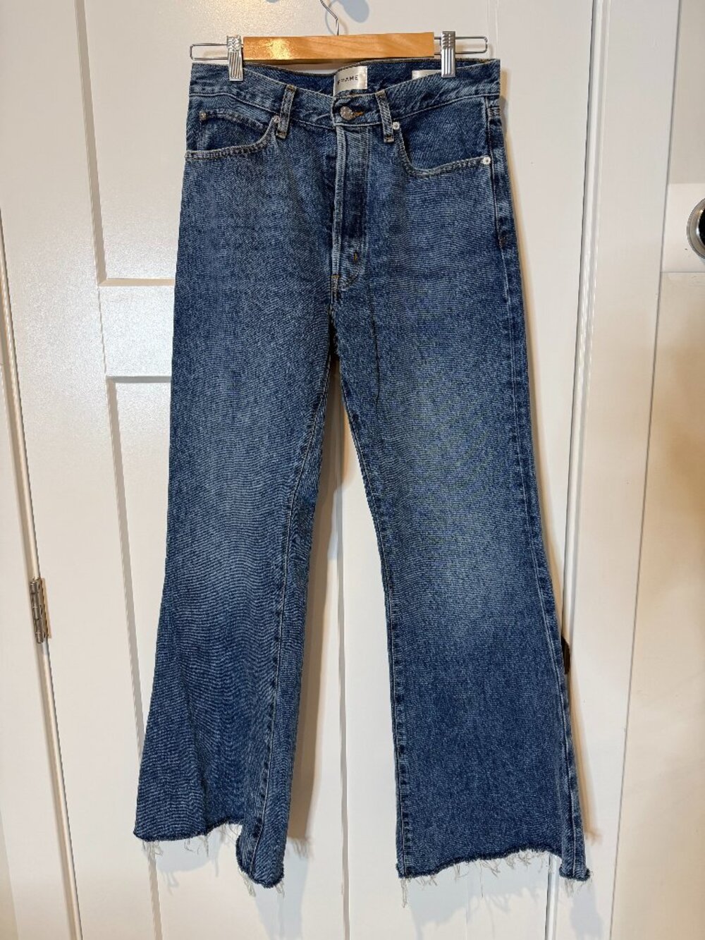 The Lax in Antidote Undone Fray Jean FRAME Size 28 Medium Wash